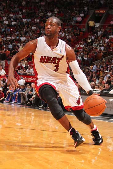 杰威：这支马刺让我想到了23-24赛季的雷霆，大家各司其职（杰威：当下的马刺让我联想到23-24雷霆，队员职责分明）