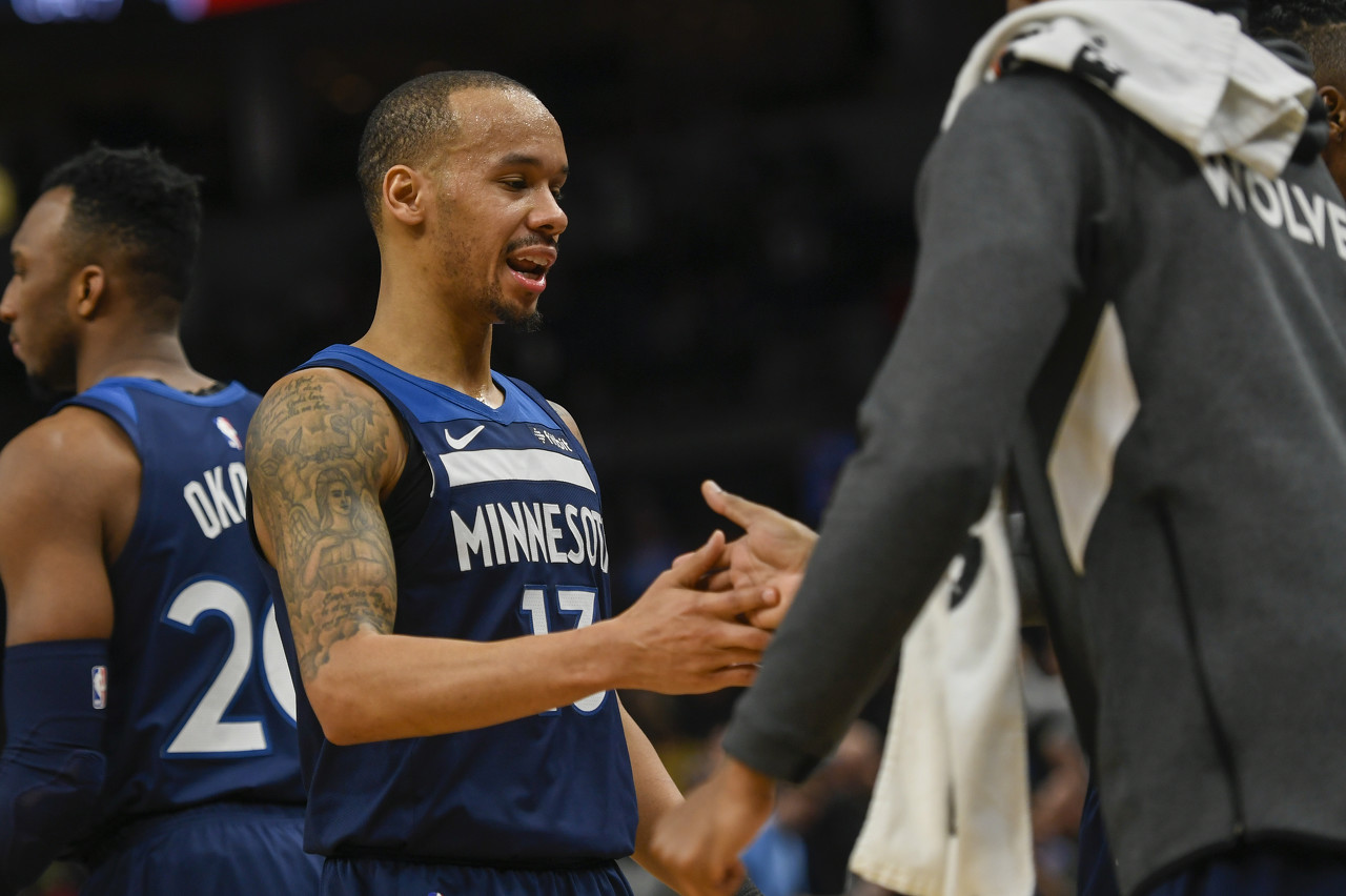 法尔克：凯恩与拜仁愿意续约至2028年，他愿意世界杯后再谈（法尔克：凯恩与拜仁倾向续约到2028，世界杯结束后再谈判）