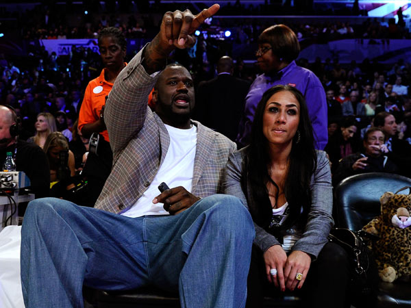 每体：巴萨计划与卡萨多涨薪续约，双方不久后将进行谈判（每体：巴萨将与卡萨多加薪续约，双方谈判在即）