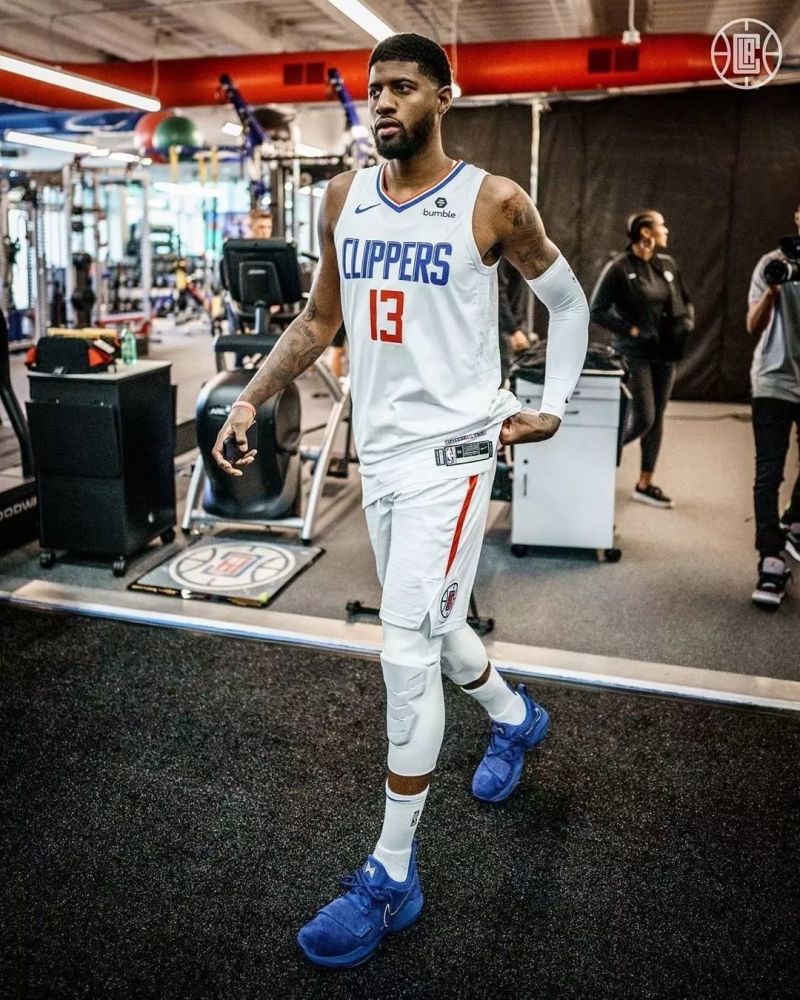 记者：佩林希望加盟热那亚，尤文考虑引进拉齐奥门将曼达斯（记者：佩林倾向转投热那亚，尤文考虑签下拉齐奥门将曼达斯）