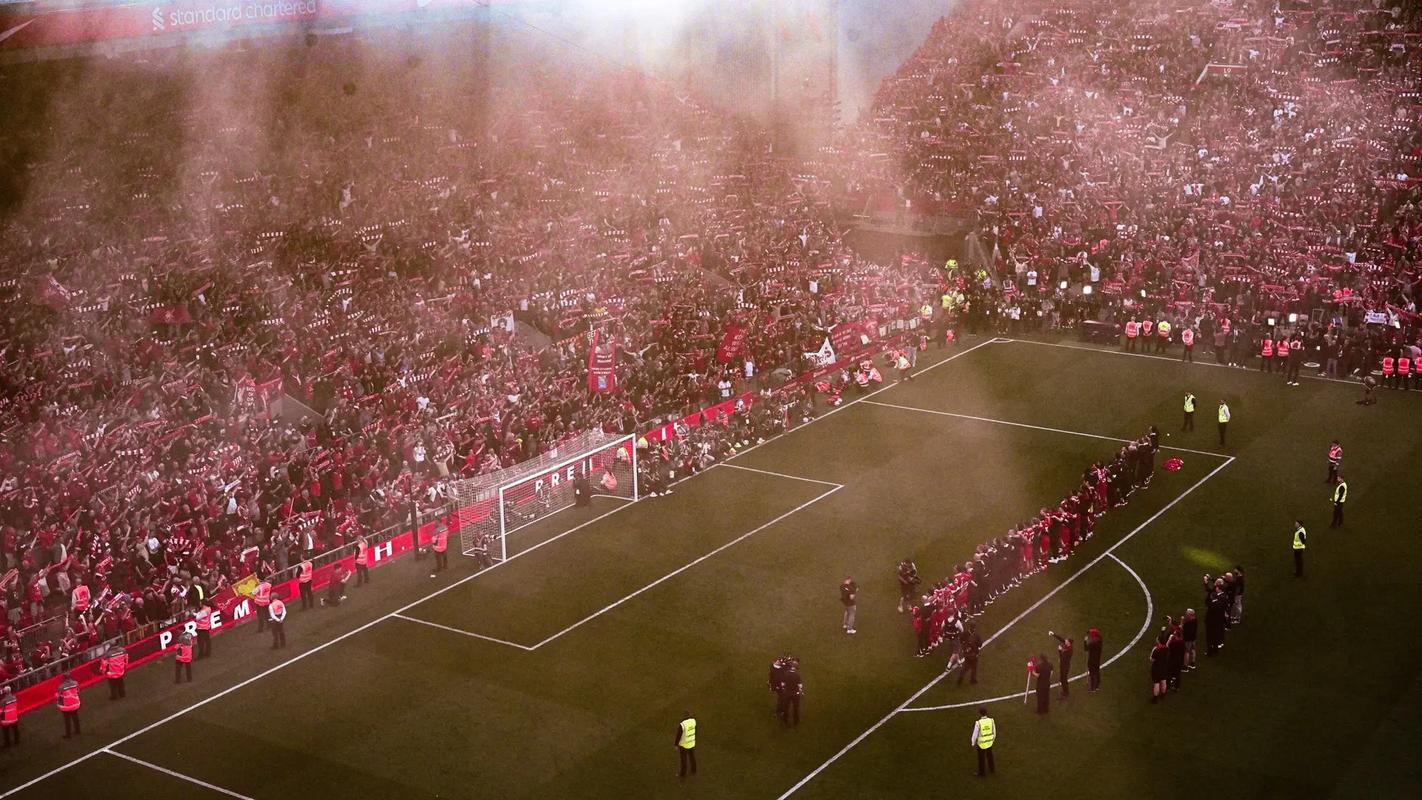 巅峰对决，阿森纳、拜仁欧冠均四战全胜，下一轮直接交手（欧冠强强对话：阿森纳与拜仁四战全胜，下一轮正面碰撞）