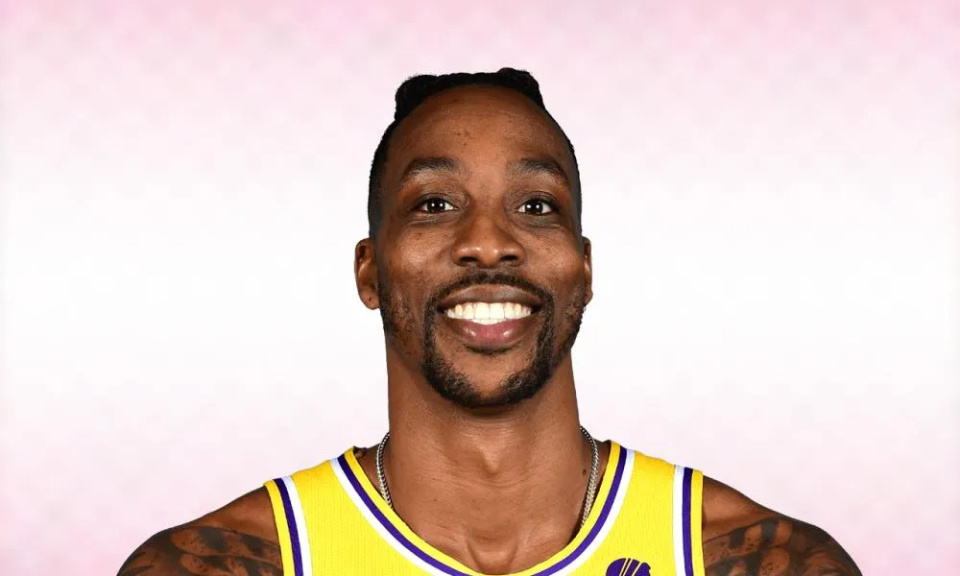 探寻历史级巨星的传奇对决（揭秘殿堂级巨星的巅峰较量）