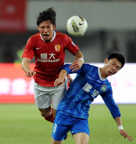 科摩罗球星在长途跋涉后称赞巴黎圣日耳曼学院“很多优秀球员”（科摩罗球星远赴而来，盛赞巴黎圣日耳曼青训营：人才济济）