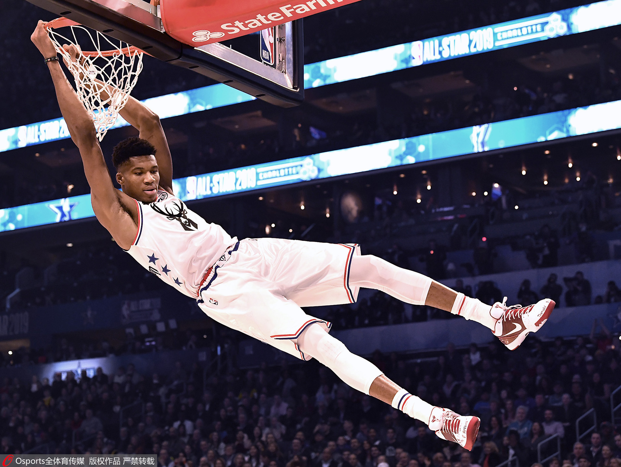 安东尼：我曾踢过一届世界杯，无惧竞争梦想再次参赛（安东尼：踢过世界杯，不惧竞争，盼再度出征）