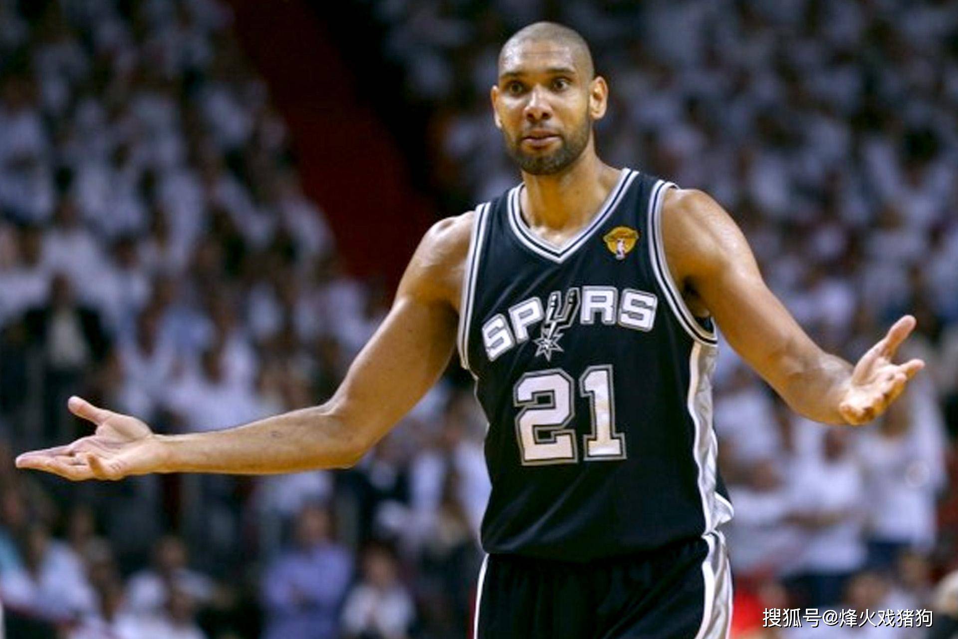 今天是海港足球俱乐部一线队球员武磊的生日，让我们...（海港足球俱乐部一线队球员武磊今日生日，一起送上祝福）