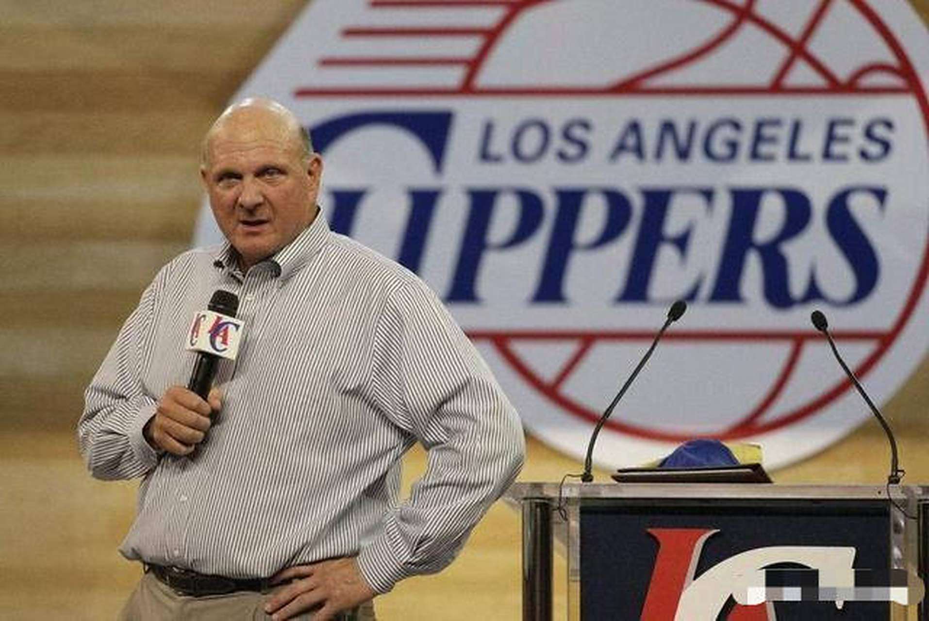 名记：萨拉赫觉得斯洛特被舆论影响，自己不上时球队没有更好（名记：萨拉赫称斯洛特受舆论干扰，自己缺阵时球队并未更好）