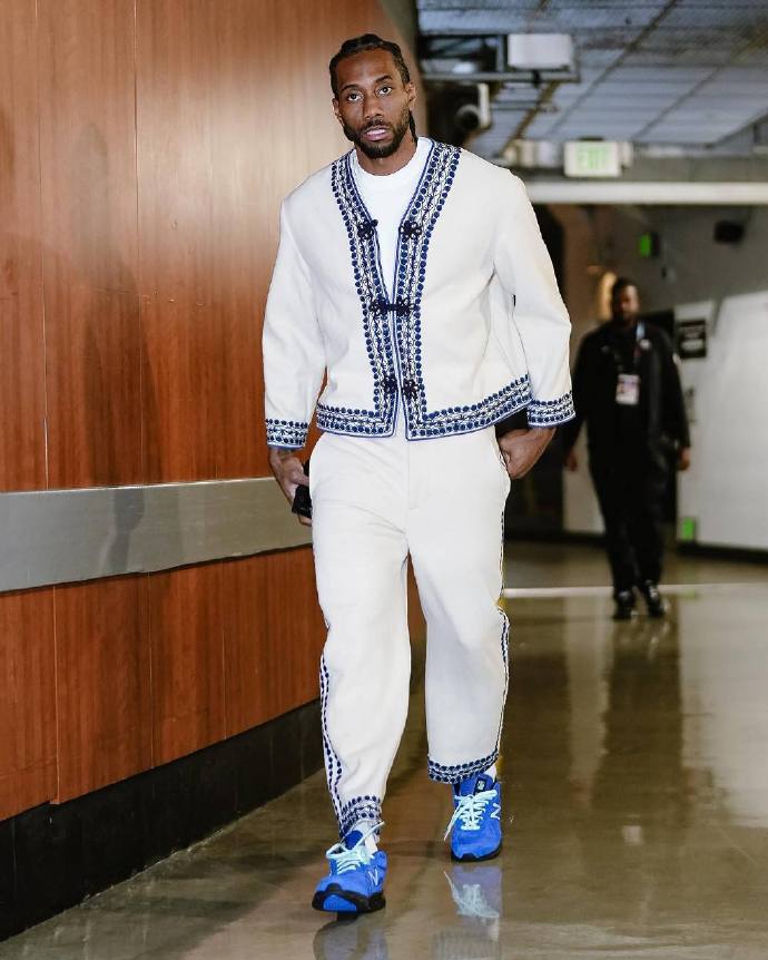 阿尔特塔：廷贝尔复出为时尚早，诺尔高担任中卫是最合适选择（阿尔特塔：廷贝尔回归尚需时日，诺尔高出任中卫最稳妥）