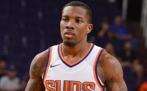 科尔：我们是一支偏矮的球队，让波斯特和追梦首发一起很合适（科尔：阵容身高吃亏，让波斯特与追梦同时首发更合适）