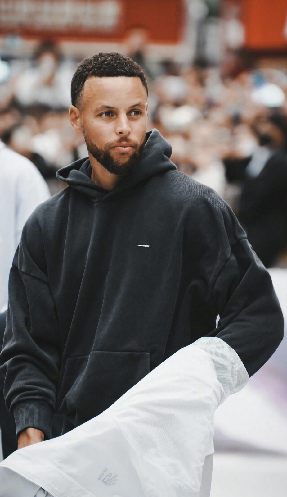 技能包丢了？申京12月份只进过1个三分，命中率6.25%（申京外线失准：12月三分仅1中，命中率仅6.25%）