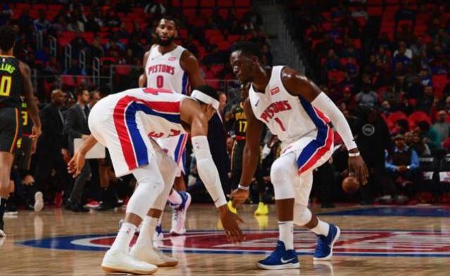 官方：受大雾影响，巴萨前往客场的航班将延迟一个小时起飞（官方通报：大雾导致巴萨客场航班起飞延迟1小时）