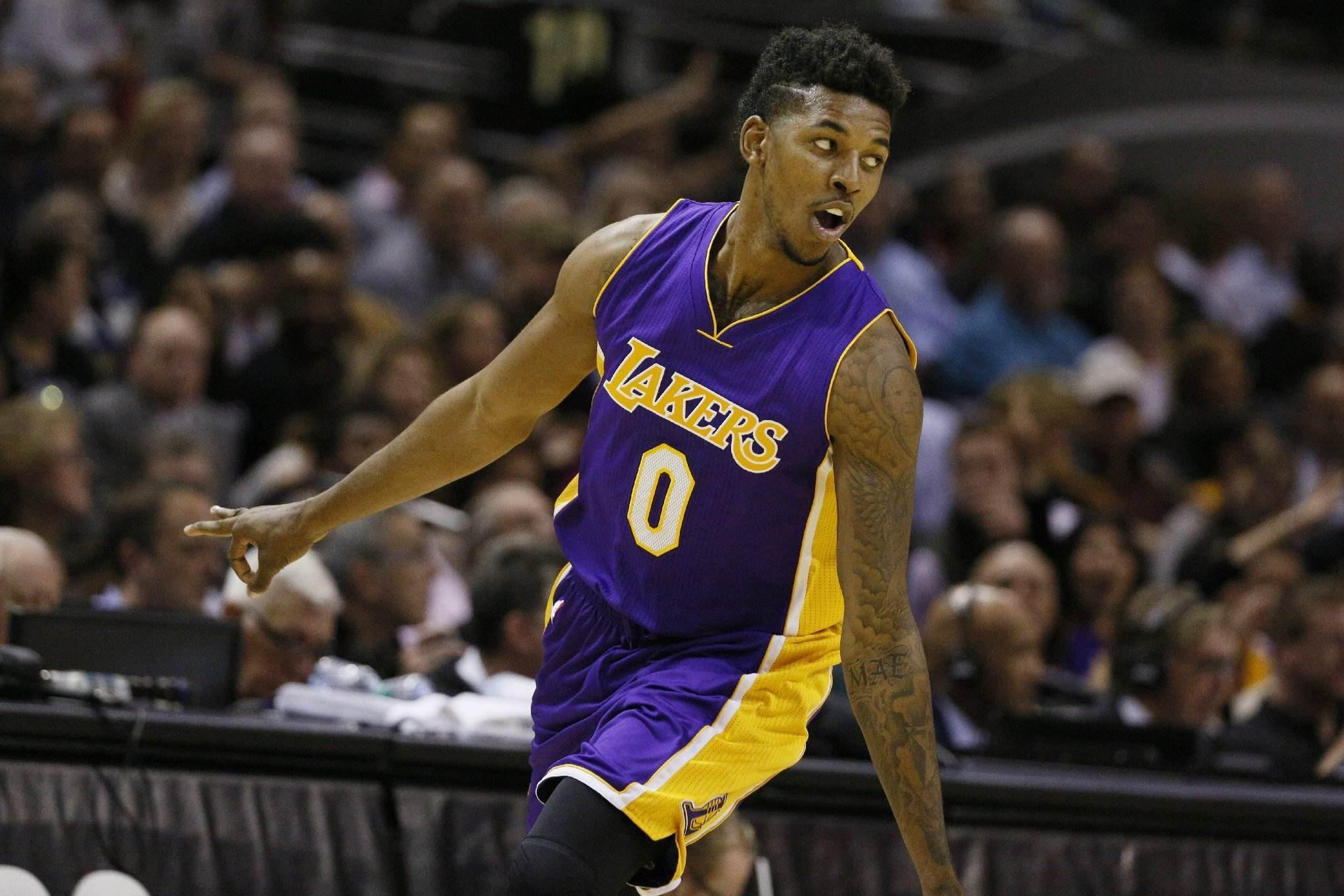 WNBL爆砍28分13板4帽！韩旭发博晒照：嗯哼 小小嘚瑟一下战绩❤️（WNBL豪取28分13板4盖帽！韩旭晒照发文：嗯哼，低调秀一下战绩❤️）